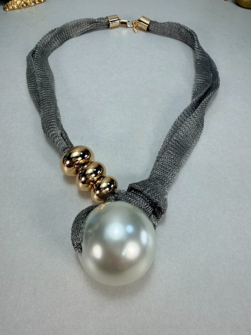 Zara Runway Pearl Pendant Mesh Necklace NWOT Statement Piece - Picture 8 of 8